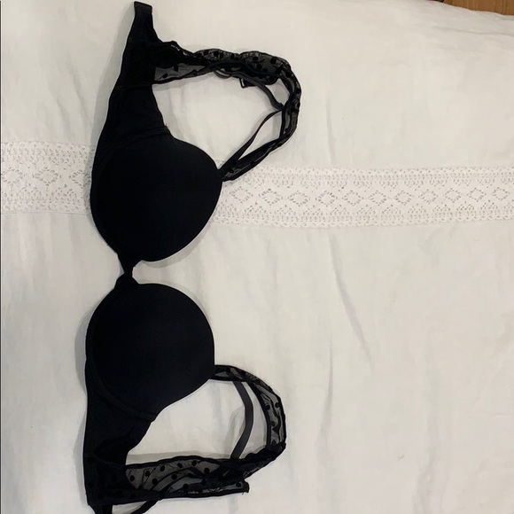 Black Victoria’s Secret Bra - Picture 2 of 5